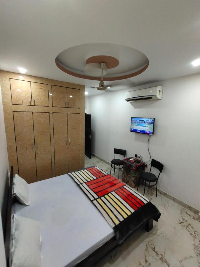 Aroma Homestay Удайпур Екстериор снимка