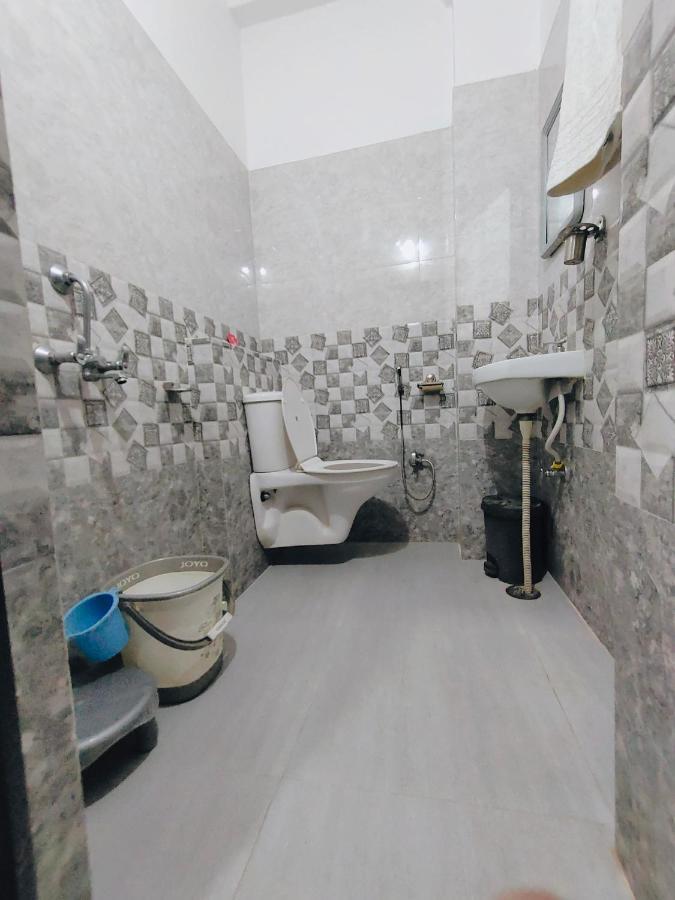 Aroma Homestay Удайпур Екстериор снимка